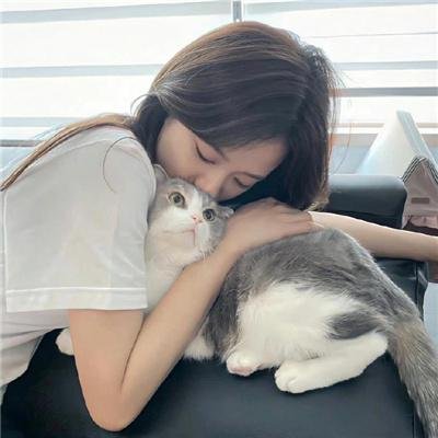 只能爱一个